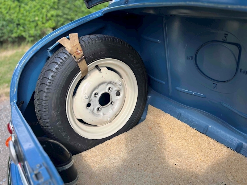 Austin 0.8 4dr Saloon Petrol