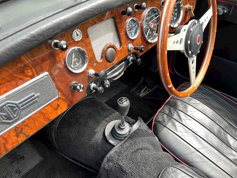 MG MK2 De Luxe 1.6 2dr Convertible manual Petrol