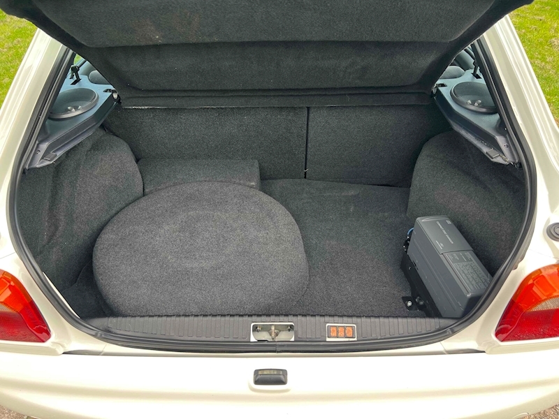 Ford  Hatchback 0.0 Petrol