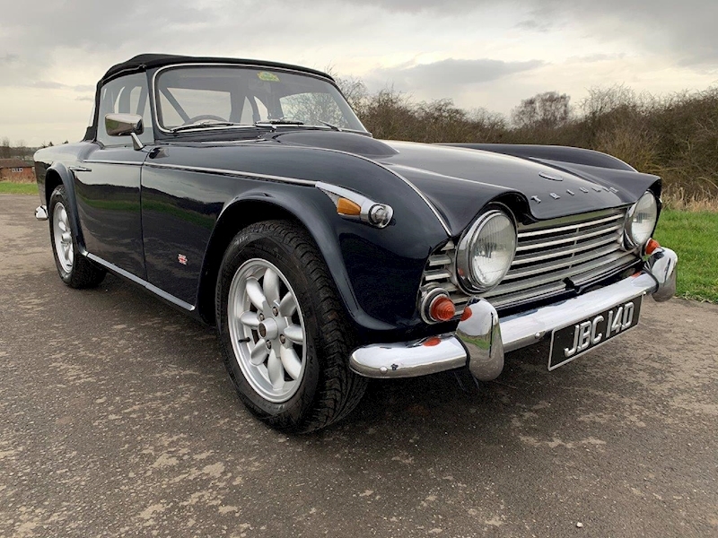 Triumph TR4A IRS “FAST ROAD” 