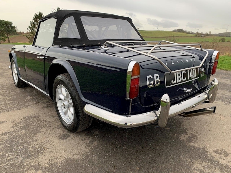 Triumph TR4A IRS “FAST ROAD” 