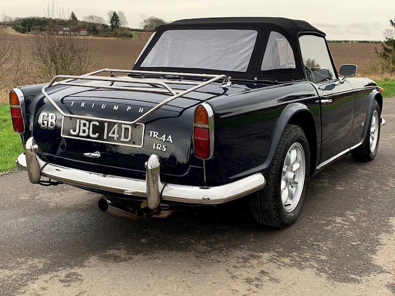 Triumph TR4A IRS “FAST ROAD” 