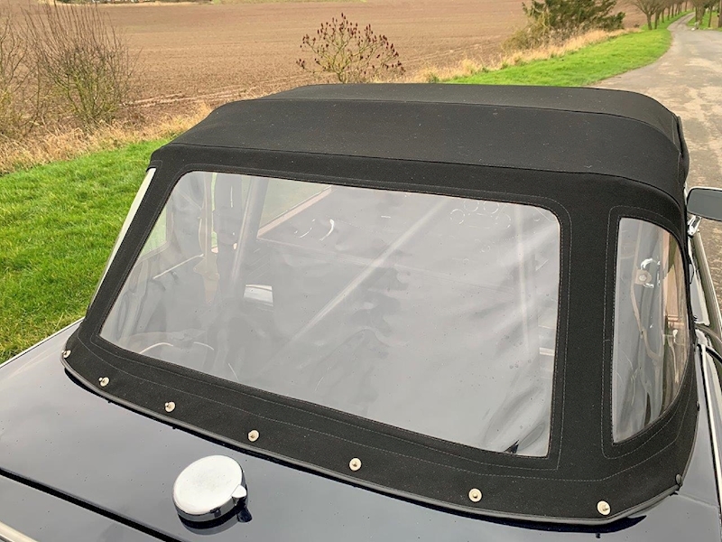 Triumph TR4A IRS “FAST ROAD” 