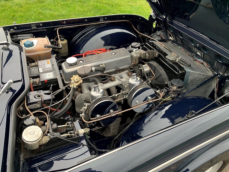 Triumph TR4A IRS “FAST ROAD” 