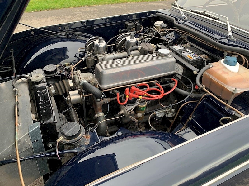 Triumph TR4A IRS “FAST ROAD” 