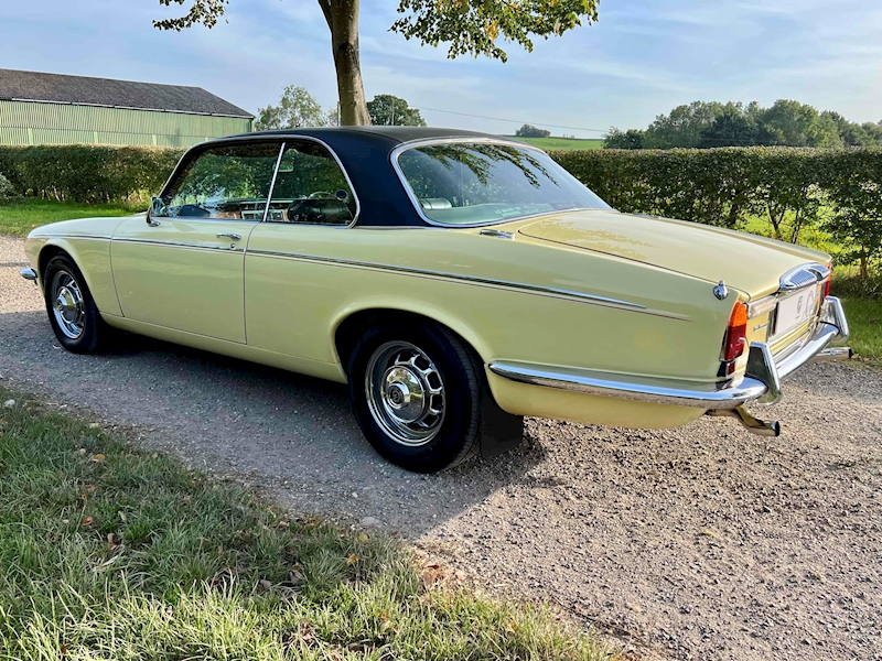 Daimler Coupe 5.3 2dr Saloon Automatic Petrol
