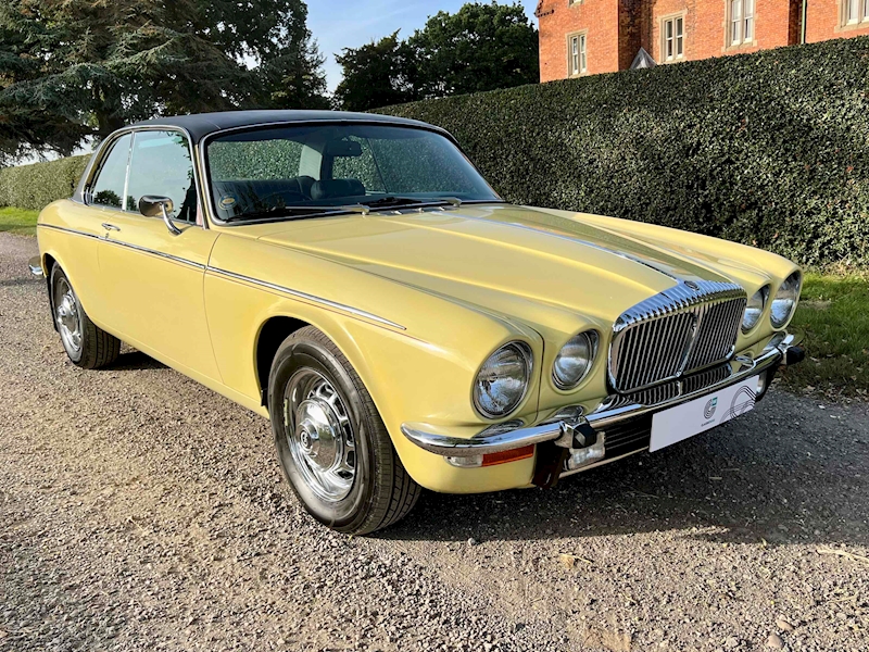 Daimler Coupe 5.3 2dr Saloon Automatic Petrol