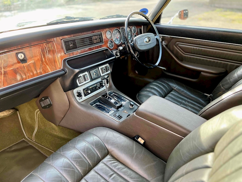 Daimler Coupe 5.3 2dr Saloon Automatic Petrol