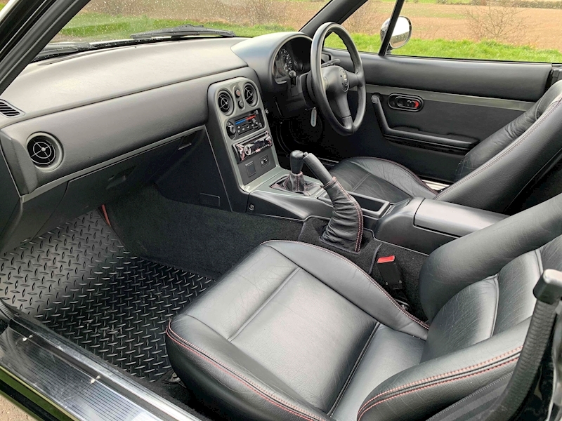 Mazda Mx-5 Classic Convertible 1.8 Manual Petrol