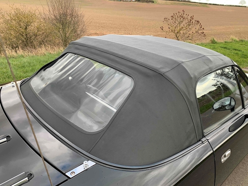 Mazda Mx-5 Classic Convertible 1.8 Manual Petrol