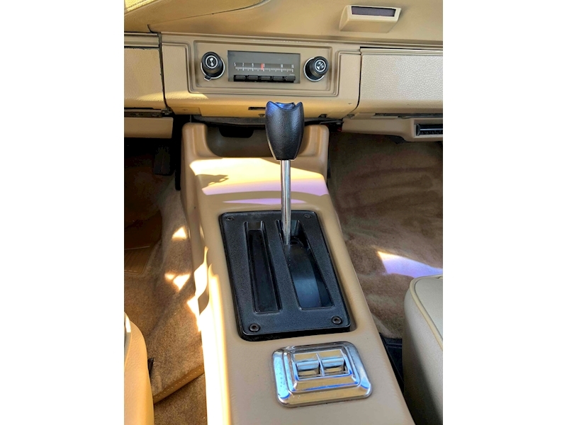 Chevrolet  350 LT Coupe 5.7 Petrol