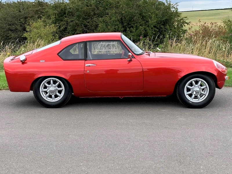 MG B Coune Berlinette Coupe