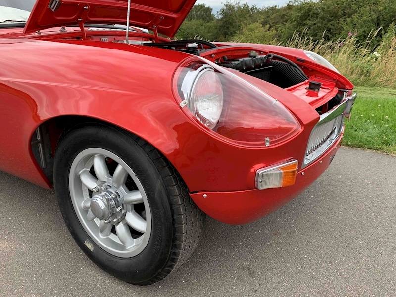 MG B Coune Berlinette Coupe