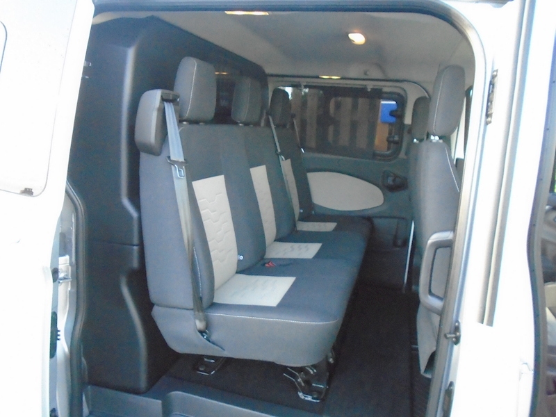 ford transit custom double cab interior