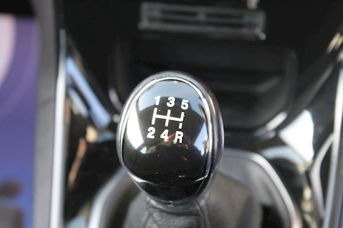 1.25 Zetec Hatchback 3dr Petrol Manual (120 g/km, 81 bhp)