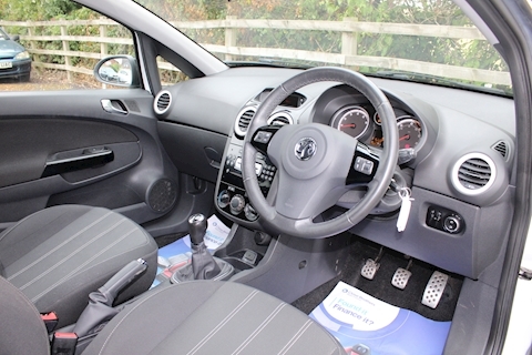 1.2 16V Limited Edition Hatchback 3dr Petrol Manual Euro 5 (85 ps)