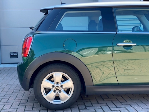 1.5 Cooper D Hatchback 3dr Diesel (s/s) (116 ps)