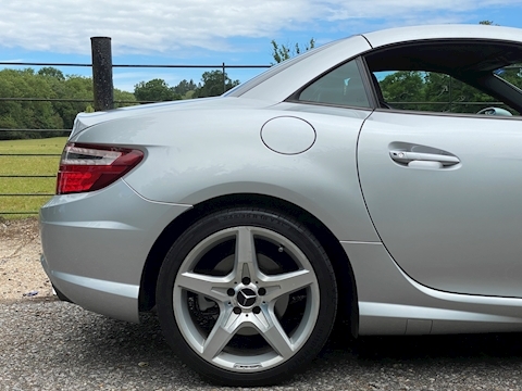 Slk Slk250 Cdi Blueefficiency Amg Sport 2.2 2dr Convertible Automatic Diesel
