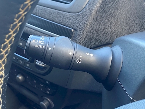 2.0T 16V Renaultsport Coupe 3dr Petrol Manual (195 g/km, 250 bhp)