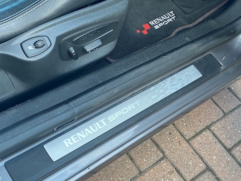 2.0T 16V Renaultsport Coupe 3dr Petrol Manual (195 g/km, 250 bhp)
