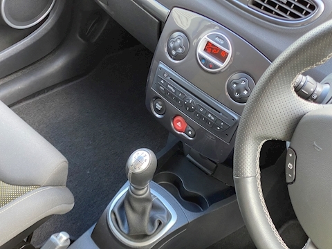 2.0 Renaultsport Hatchback 3dr Petrol Manual (190 g/km, 197 bhp)