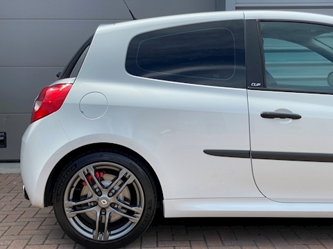 2.0 Renaultsport Cup Hatchback 3dr Petrol Manual (190 g/km, 197 bhp)