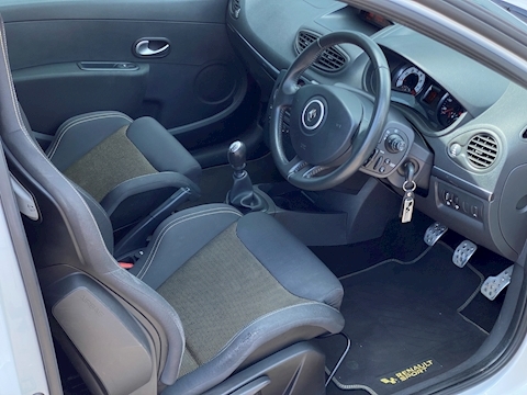 2.0 Renaultsport Cup Hatchback 3dr Petrol Manual (190 g/km, 197 bhp)