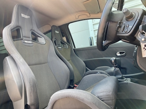 2.0 Renaultsport Cup Hatchback 3dr Petrol Manual (190 g/km, 197 bhp)