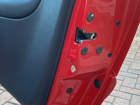 2.0 16v Renaultsport Trophy Hatchback 3dr Petrol Manual (194 g/km, 182 bhp)