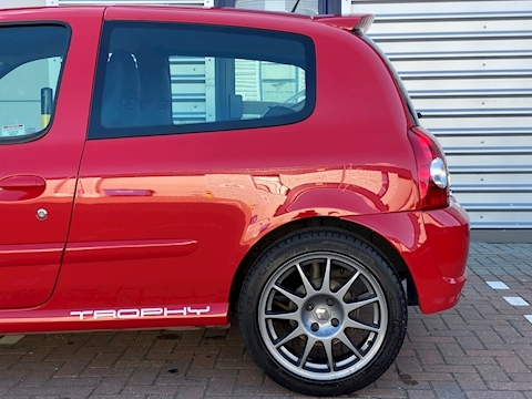 2.0 16v Renaultsport Trophy Hatchback 3dr Petrol Manual (194 g/km, 182 bhp)