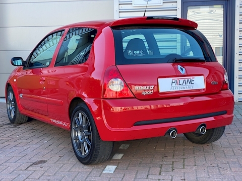 2.0 16v Renaultsport Trophy Hatchback 3dr Petrol Manual (194 g/km, 182 bhp)