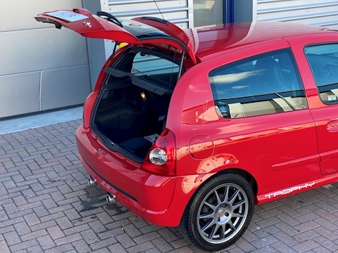 2.0 16v Renaultsport Trophy Hatchback 3dr Petrol Manual (194 g/km, 182 bhp)
