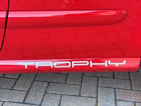 2.0 16v Renaultsport Trophy Hatchback 3dr Petrol Manual (194 g/km, 182 bhp)