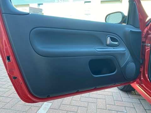 2.0 16v Renaultsport Trophy Hatchback 3dr Petrol Manual (194 g/km, 182 bhp)