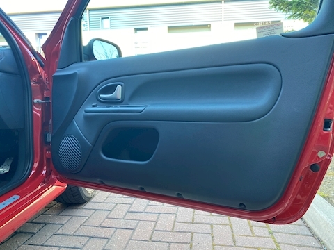 2.0 16v Renaultsport Trophy Hatchback 3dr Petrol Manual (194 g/km, 182 bhp)