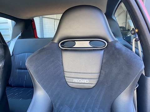 2.0 16v Renaultsport Trophy Hatchback 3dr Petrol Manual (194 g/km, 182 bhp)