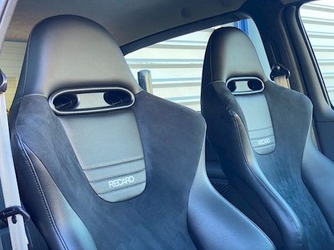 2.0 16v Renaultsport Trophy Hatchback 3dr Petrol Manual (194 g/km, 182 bhp)