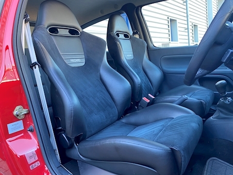 2.0 16v Renaultsport Trophy Hatchback 3dr Petrol Manual (194 g/km, 182 bhp)