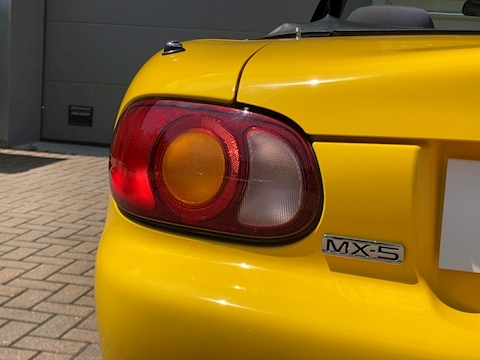 1.6 California Limited Edition Convertible 2dr Petrol Manual (211 g/km, 110 bhp)