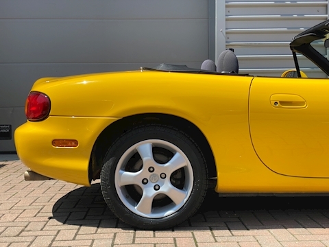 1.6 California Limited Edition Convertible 2dr Petrol Manual (211 g/km, 110 bhp)