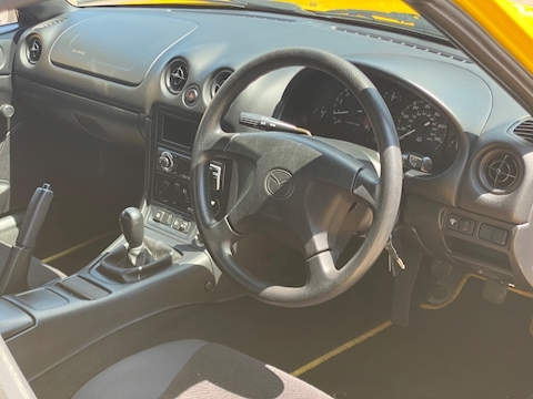 1.6 California Limited Edition Convertible 2dr Petrol Manual (211 g/km, 110 bhp)