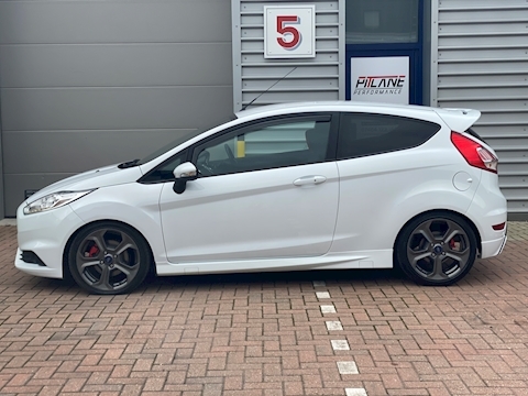 1.6 EcoBoost ST-3 Hatchback 3dr Petrol Manual (138 g/km, 180 bhp)