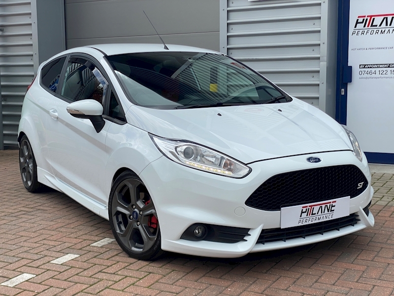 1.6 EcoBoost ST-3 Hatchback 3dr Petrol Manual (138 g/km, 180 bhp)