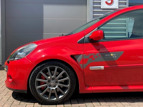 2.0 16v Renaultsport F1 Team Hatchback 3dr Petrol Manual (199 g/km, 197 bhp)