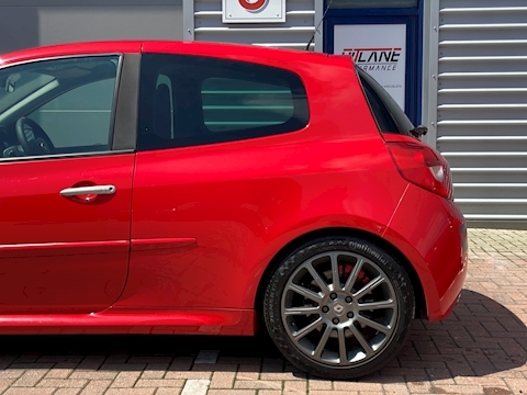 2.0 16v Renaultsport F1 Team Hatchback 3dr Petrol Manual (199 g/km, 197 bhp)