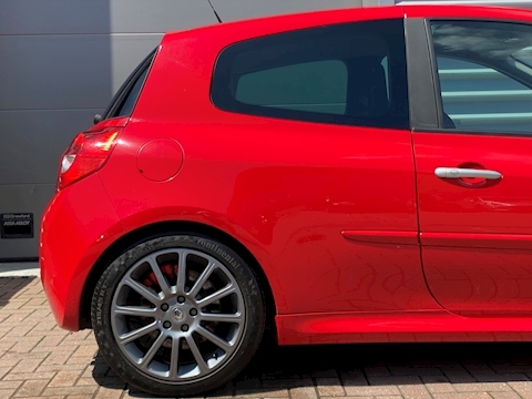 2.0 16v Renaultsport F1 Team Hatchback 3dr Petrol Manual (199 g/km, 197 bhp)