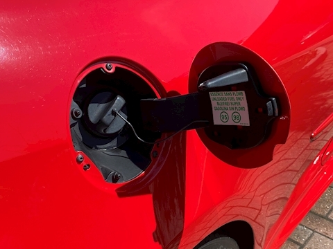 2.0 16v Renaultsport F1 Team Hatchback 3dr Petrol Manual (199 g/km, 197 bhp)