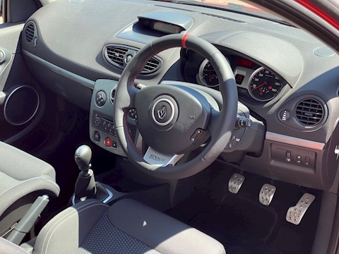 2.0 16v Renaultsport F1 Team Hatchback 3dr Petrol Manual (199 g/km, 197 bhp)