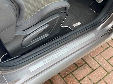 2.0 Renaultsport Hatchback 3dr Petrol Manual (195 g/km, 197 bhp)