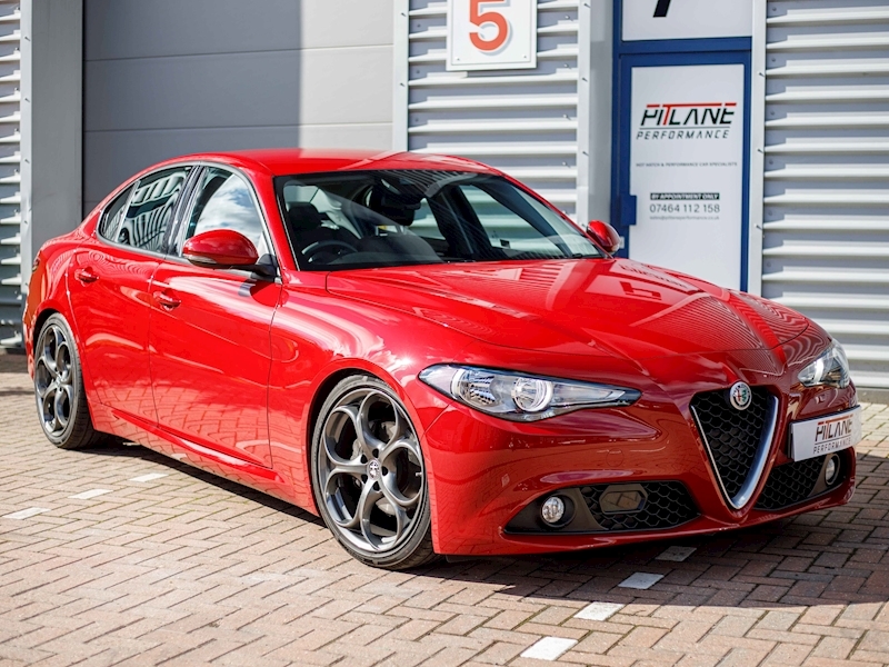 Giulia T Super Saloon 2.0 Automatic Petrol